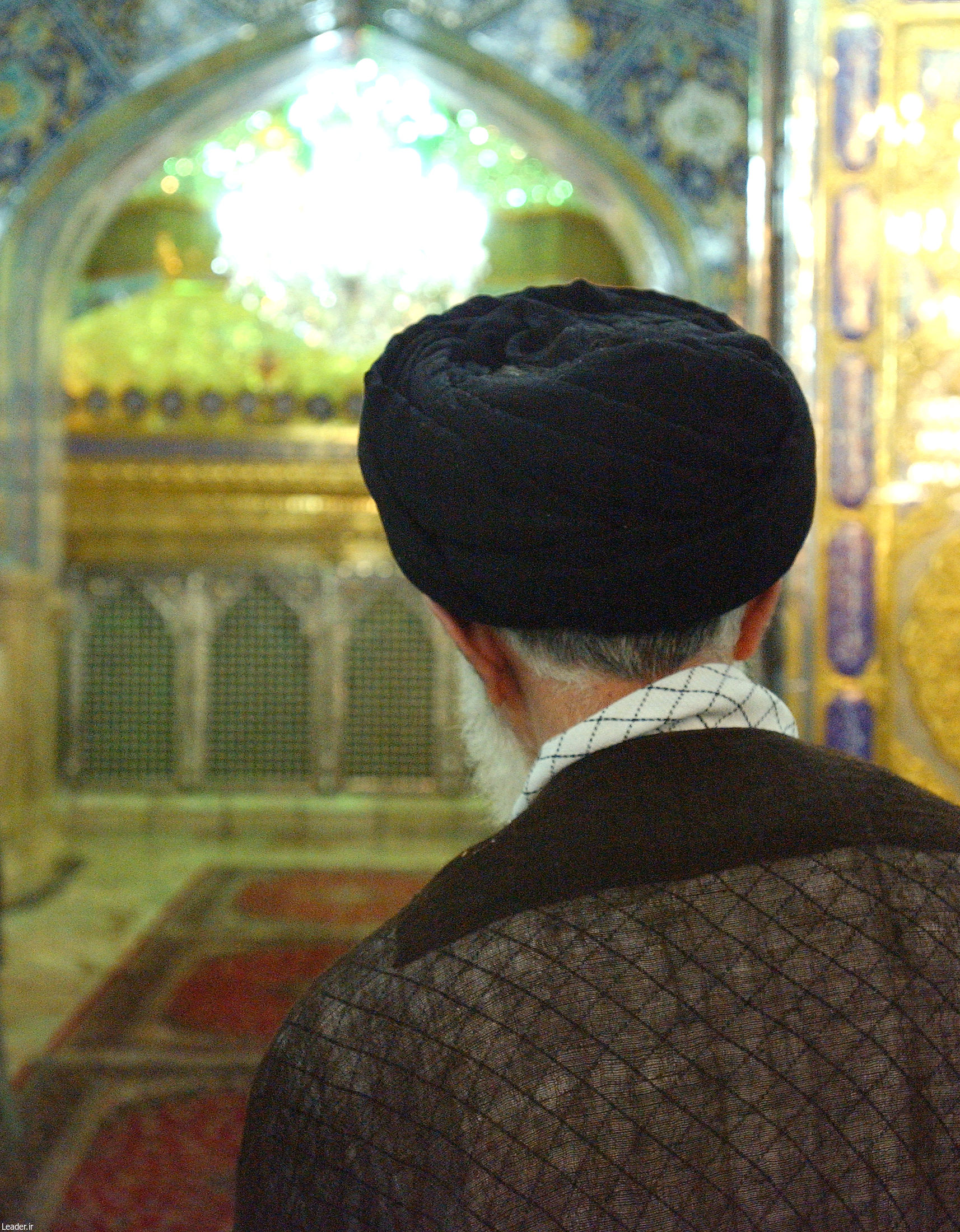 Immagini visite Guida Suprema a mausoleo di Fatima Masumeh (AS)