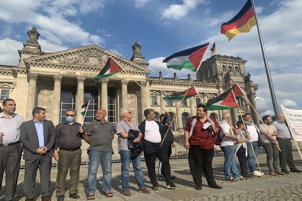 حناجر من برلين تندد بالخطة الإسرائيلية: 