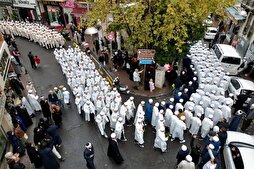 إسطنبول تحتفي بحفظة القرآن في مسيرة حاشدة