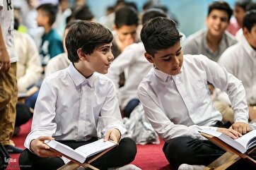 Yeniyetmələr üçün ilk Quran dinləmə sessiyası