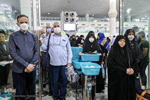 First Group of Iranian Pilgrims Leaving for Hajj Seen Off at Imam Khomeini Int’l Airport  