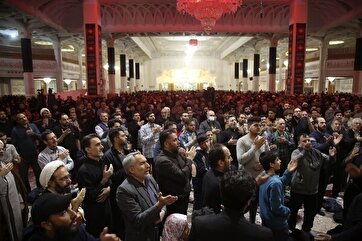 Pilgrims at Qom Holy Shrine Mourn Demise Anniversary of Umm al-Banin