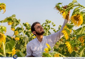 طلبه‌ای با روحیه جهادی در روستایی دور دست