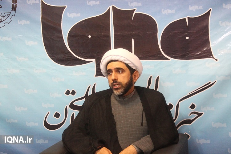 رفتار نامتعارف در بقاع متبرکه ضد دین است / بهداشت منافاتی با دین ندارد