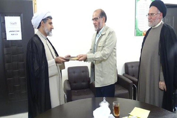 سرپرست مرکز خدمات حوزه علمیه هرمزگان منصوب شد سرپرست مرکز خدمات حوزه علمیه هرمزگان منصوب شد