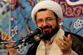 حضرت زهرا(س) را در دفاع از ولایت، الگو قرار دهیم