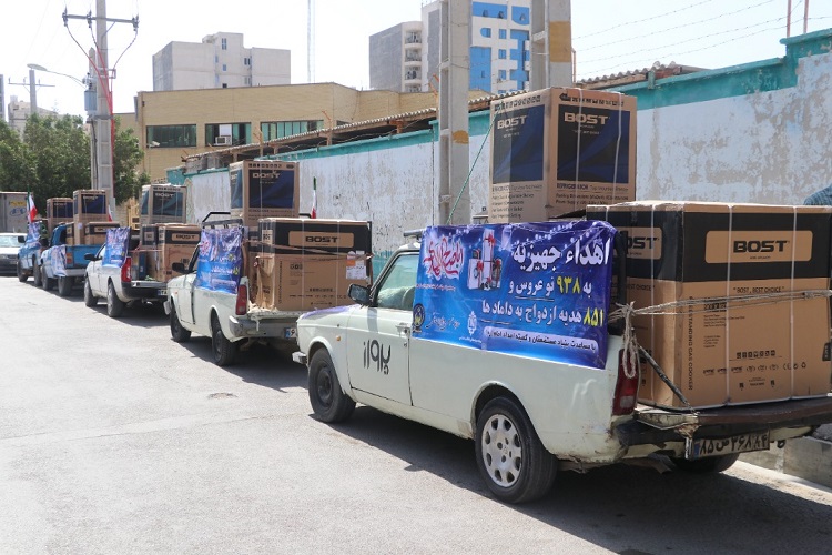 اهدای جهیزیه به نوعروسان تحت حمایت کمیته امداد