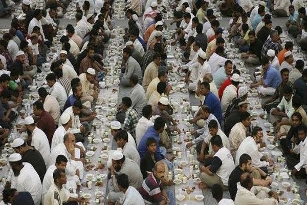 رمضان در مصر؛ از برپایی حلقه‌های تلاوت تا نمایش تسامح دینی + عكس