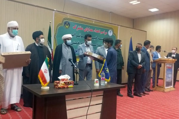 مراسم اهدای لپتاپ به دانشجویان تحت حمایت کمیته امداد جاسک مراسم اهدای لپتاپ به دانشجویان تحت حمایت کمیته امداد جاسک