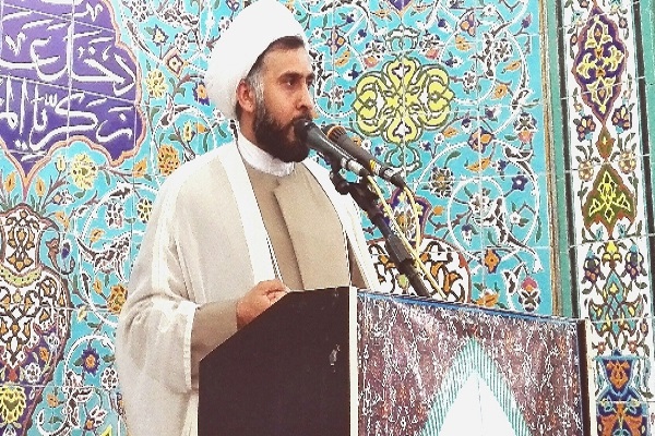 حجت الاسلام والمسلمین مناقبیان امام جمعه سابق جاسک