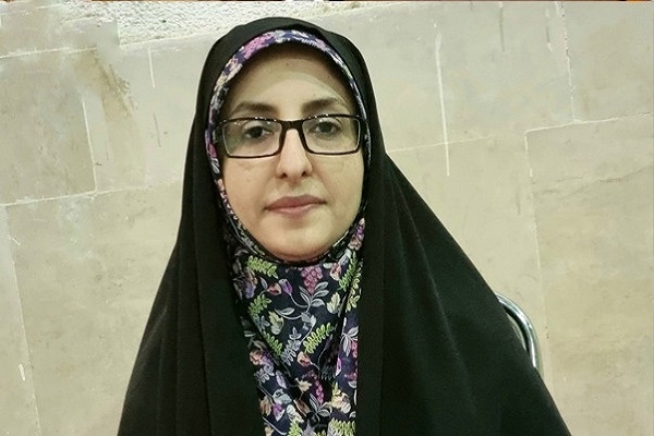 نرگس منتظری تختی مدیرکل امور زنان و خانواده استانداری هرمزگان