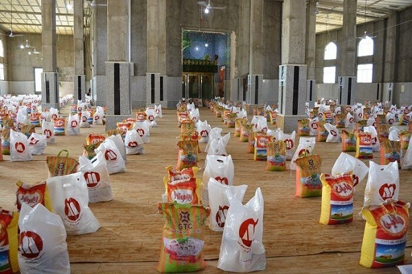 توزیع بسته های معیشتی توسط قرارگاه مدینه منوره