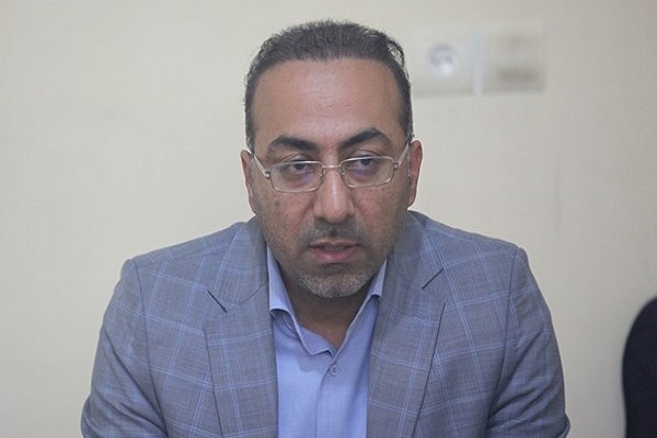 احترامی رئیس سازمان بسیج مداحان و هیئات مذهبی سپاه امام سجاد هرمزگان احترامی رئیس سازمان بسیج مداحان و هیئات مذهبی سپاه امام سجاد هرمزگان