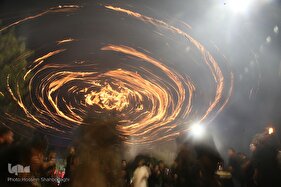 حسینیه ایران؛ آیین مشعل گردانی نجفی‌های مقیم قم در شب تاسوعا