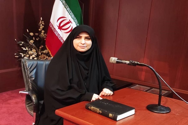 لیلا غلامحسینی مسئول هیئت اندیشه ورز بانوان قرآنی هرمزگان