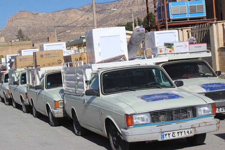 اهدای جهیزیه به زوج های تحت پوشش کمیته امداد