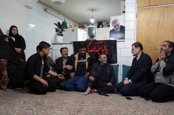 دیدار قاضی‌زاده هاشمی با خانواده شهدای جنایت تروریستی کرمان
