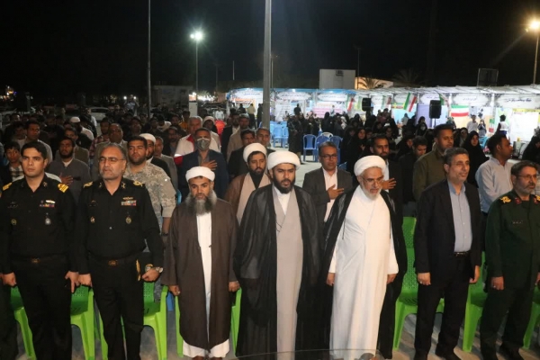 مراسم گرامیداشت دهه فجر در مسجد جامع شهرستان جاسک