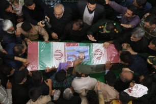 تشییع شهید رضا زارعی تشییع شهید رضا زارعی