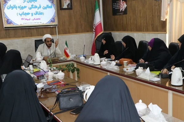 ارسالی/ نقش تربیتی زنان، جامعه را به سمت و سوی تحولات اساسی سوق داده است