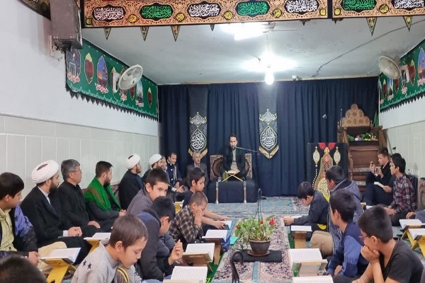محفل قرآنی از سوی نوجوانان اتباع افغان برگزار شد + عکس