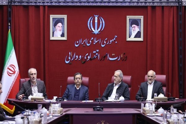 یکی از مهمترین موانع جذب سرمایه‌گذاری بروکراسی اداری پیچیده است