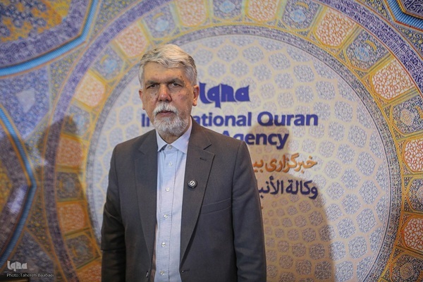 آتش‌بیار دوقطبی‌سازی ایران و اسلام نباشیم