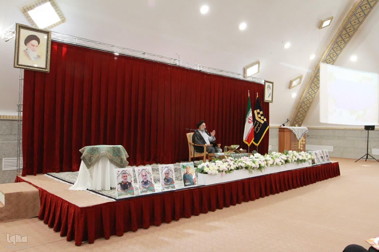 آیین آغاز سال جدید تحصیلی مجتمع عالی بنت الهدی برگزار شد