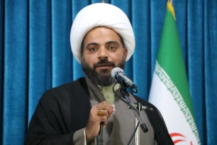 حجتالاسلام شعیب صالحی امام جمعه بندر خمیر