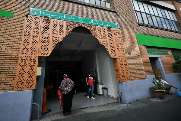 بازداشت 11 صرب به اتهام انجام اقدامات ضد اسلامی در فرانسه