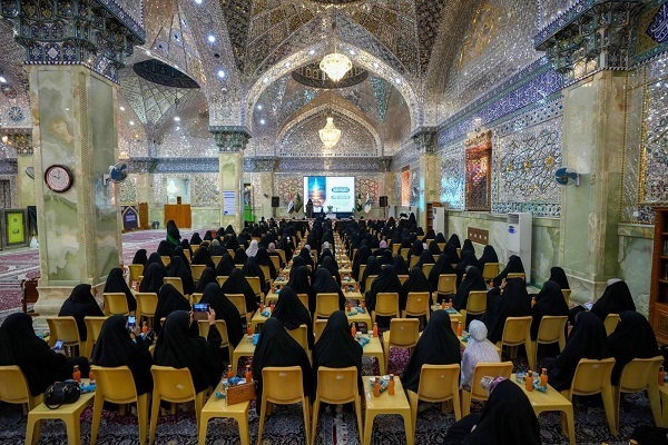 رقابت قرآنی بانوان عراقی در حرمین عسکریین + عکس