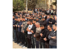 70 000 fidèles palestiniens accomplissent la prière du vendredi à la mosquée Al-Aqsa