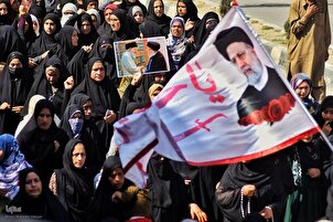 सैयद हसन नसरुल्लाह की हत्या की निंदा करने के लिए कश्मीरी लोगों का जमावड़ा