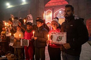 पाकिस्तान में शियाओं की हत्या के विरोध में कश्मीरी लोगों का प्रदर्शन
