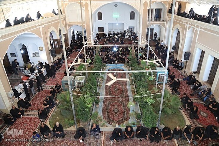 Em Fotos: Ritual de Muharram de Rozeh Khani no Irã Central