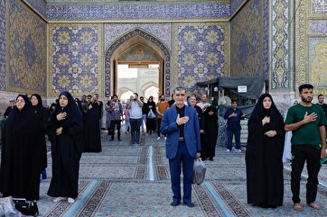Fotos: Peregrinos Marcam Aniversário do Martírio do 11º Imam Xiita em Mashhad