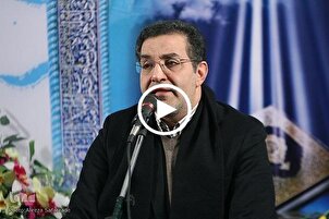 İranlı kâri Haşim Roğeni’nin Kur’an tilaveti