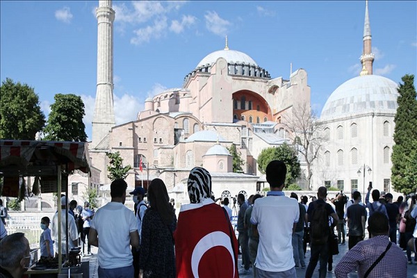 土耳其政府下令将圣索非亚博物馆变为清真寺引争议
