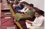 利比亚儿童为洪水灾民祈祷 + 视频